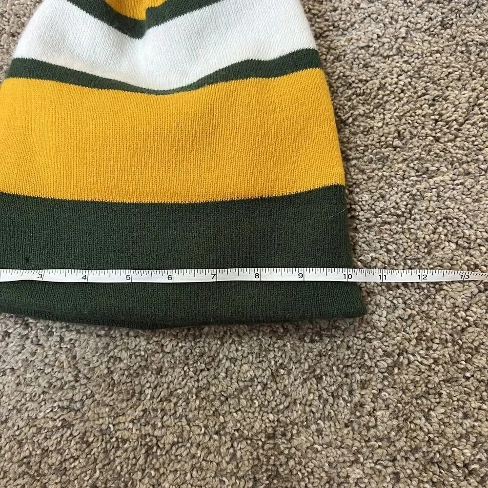 NFL Green Bay Packers Beanie Football Fan Thermal Hat Cap Tassel Poof Sports - Picture 7 of 11